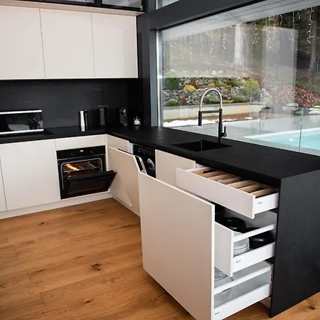 Berryhouse Villa