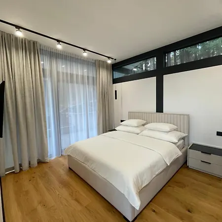 Berryhouse * Vyshkiv