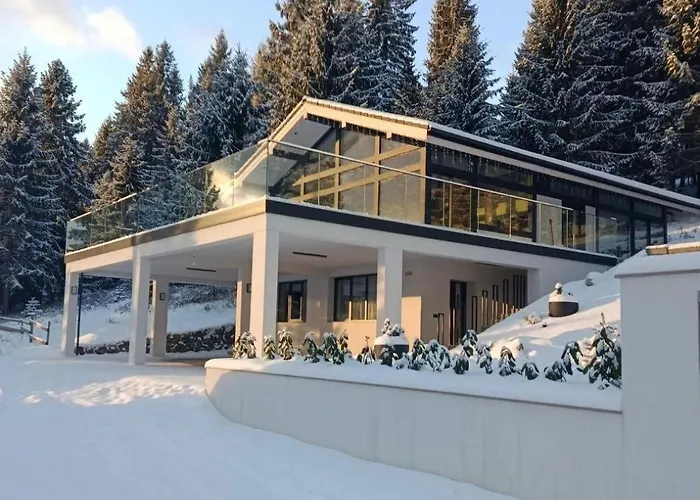 Berryhouse *